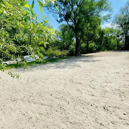 Uferpark Mit Privatstrand *