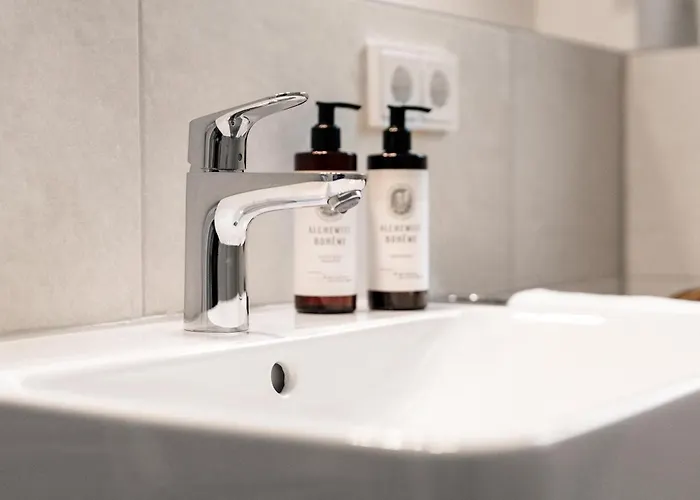 Uferpark Mit Privatstrand